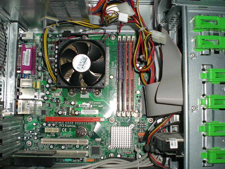 Could someone recommend me an internal hard drive?-computer-001.jpg