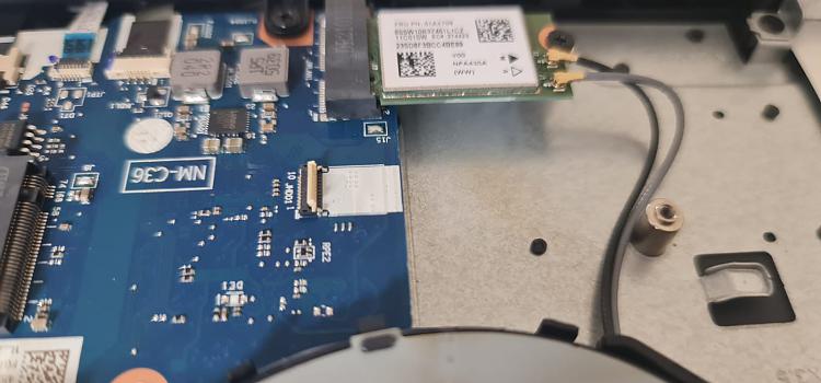 Adding SSD 2.5&quot; to laptop - Connector slot is taken to power a fan-whatsapp-image-2022-09-07-16.44.17.jpeg