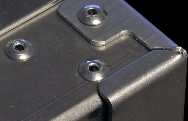 removing screws with a round hole in them-rivets640.jpg