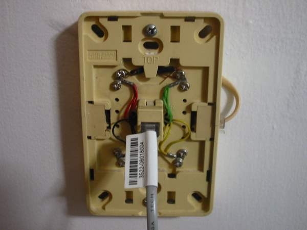 Linksys Router weird issue-51876d1185709400-help-phone-wall-socket-phone-wall-socket-002.jpg