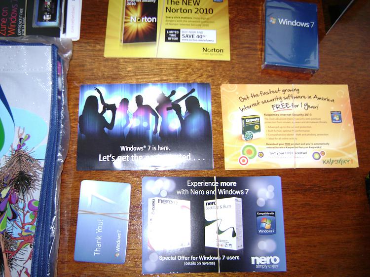 Whats inside the Windows 7 Party Pack ?-dsc00791.jpg