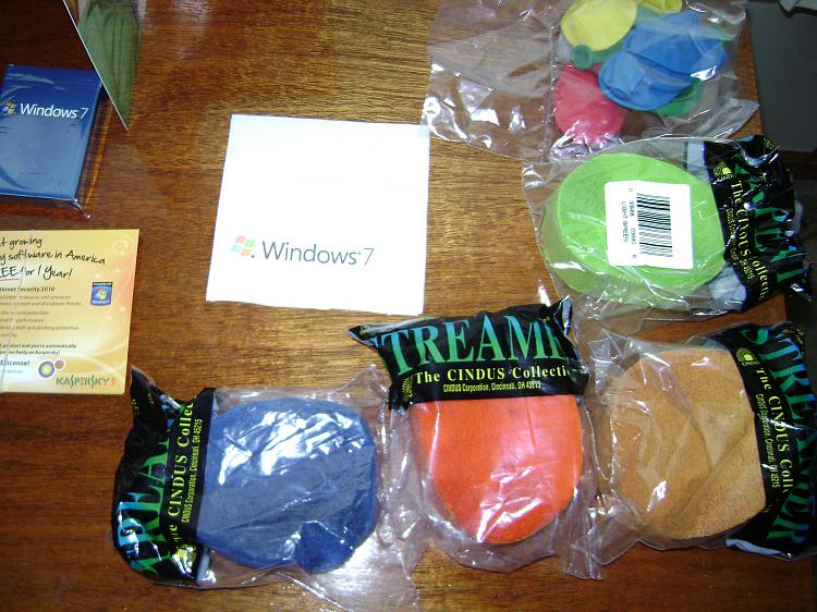 Whats inside the Windows 7 Party Pack ?-dsc00792.jpg