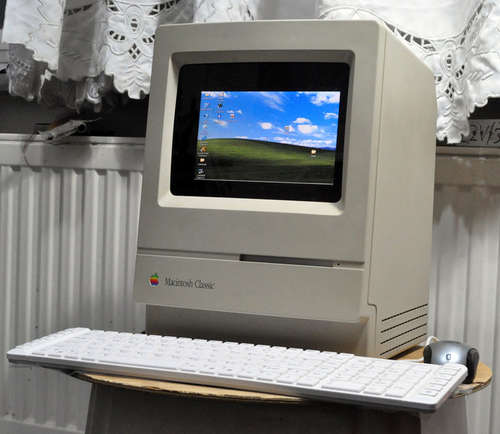 PC in a Macintosh Classic Case-pc-macintosh-classic-case.jpg