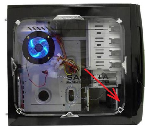 Raidmax Segitta 2 Front Fan help-case.jpg