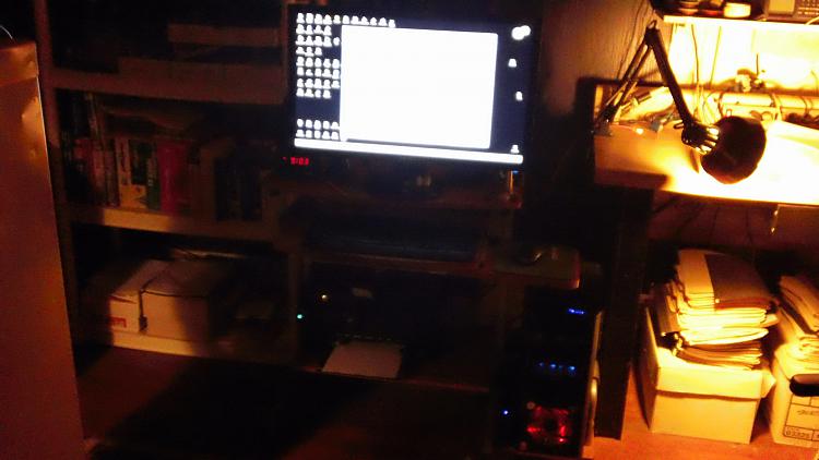 Post your gaming rig here!-dsc00014.jpg