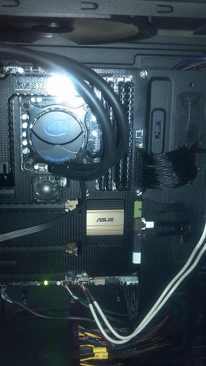 Post your gaming rig here!-2012-08-18_18-47-16_471.jpg