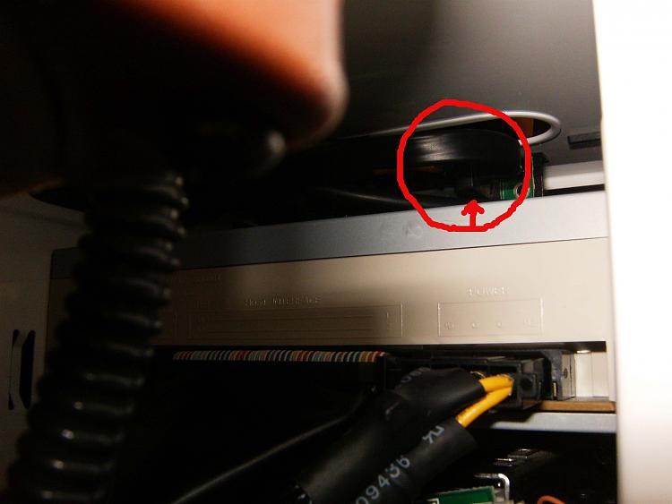 Show Us Your Rig [4]-sata-connection.jpg