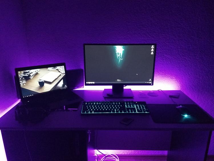 Stalker's custom PC desk-cys_uqfxcaefb5g.jpg-large.jpg