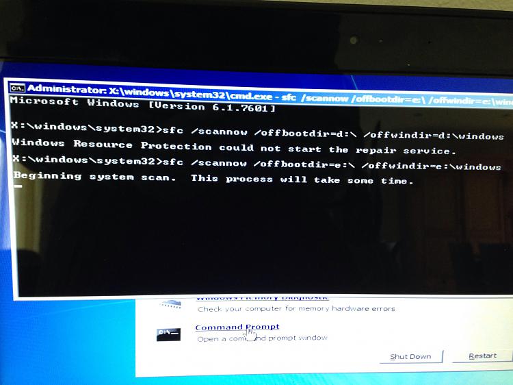 sfc /scannow won't run | stuck on win7 logo screen-image.jpg