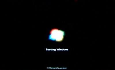 Windows7_BootScreen.JPG Windows7_BootScreen.JPG