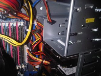 sata_cable.jpg