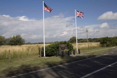 Deenethorpe2.jpg Deenethorpe2.jpg