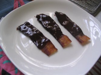 Chocolate_covered_bacon.JPG Chocolate_covered_bacon.JPG