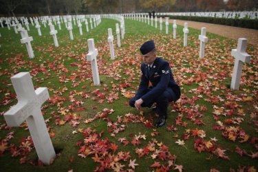 honoring-soldiers-veterans-day-16-20111111.jpg honoring-soldiers-veterans-day-16-20111111.jpg
