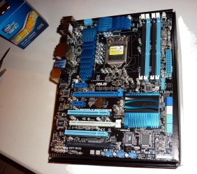 4 mobo unboxed.jpg 4 mobo unboxed.jpg