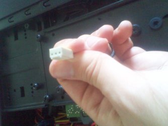 3 pin fan connector.jpg