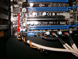 Audio plug to header.jpg Audio plug to header.jpg