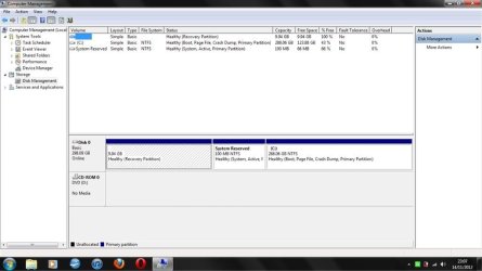 W7 DISK MANAGEMENT.jpg