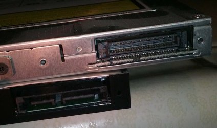 DVD ROM Laptop drive connection.jpg