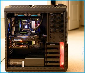 Haswell In HAF X Case - lit.jpg
