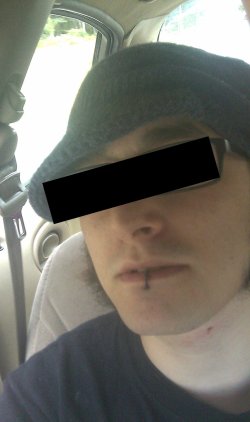 2010.07.04 - Hat, GlassesCen.jpg