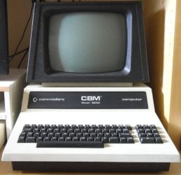 Commodore_PET_8032.jpg Commodore_PET_8032.jpg