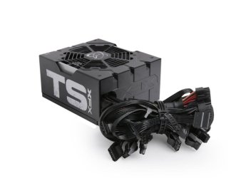 Power XFX 650W PRO 4.JPG