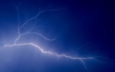 01830_lightning_1440x900.jpg
