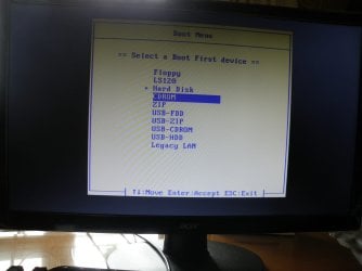 32 Boot Menu - CDROM WIn 7 Pro OEM.JPG