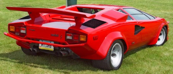 Lamborghini-Countach-Rear-Angle-Red-4-st.jpg