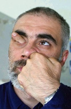fingerhead.jpg