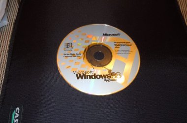 Win98-disk.jpg Win98-disk.jpg