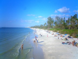 Naplesbeach.jpg Naplesbeach.jpg