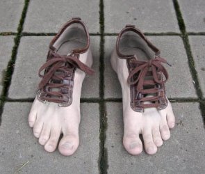 funny+shoes1249144415.jpg