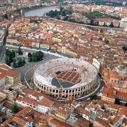 arena_di_verona_veduta_aerea.jpg