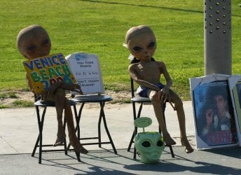 aliens.jpg