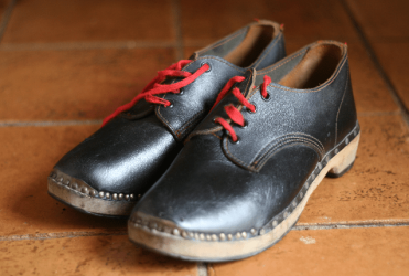 clogs.PNG