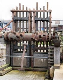 wazdisden4.JPG