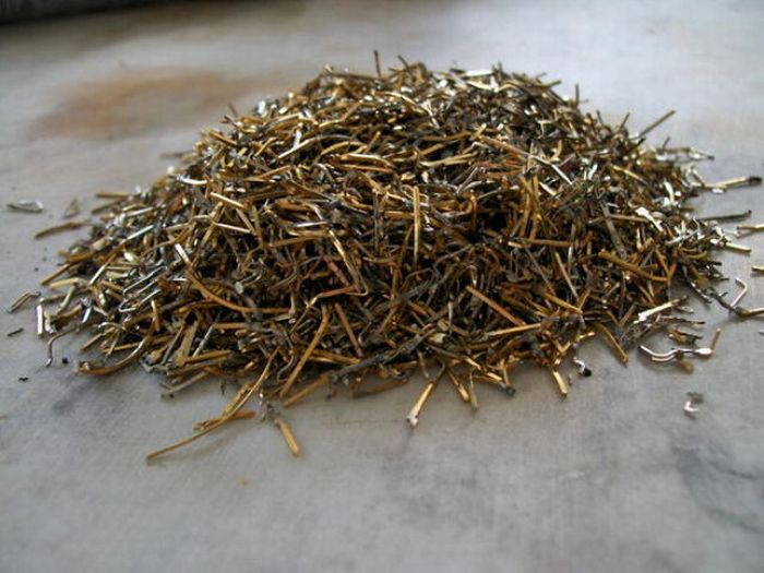 gold_extraction_from_motherboards_04.jpg